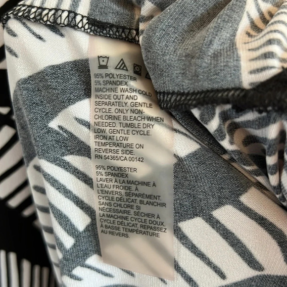 Women’s Allison daily plus 3X, color, black and white, spandex, polyester, EUC - Picture 3 of 6